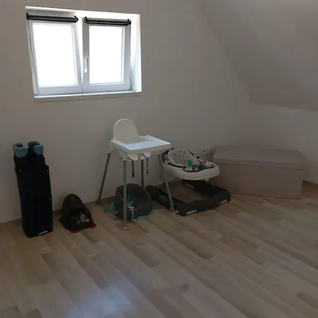 Le De Clarques Nyaraló *