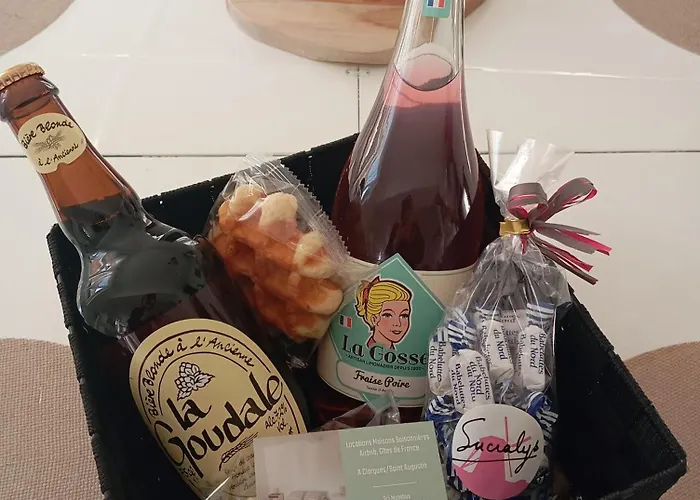 Le De Clarques Holiday home